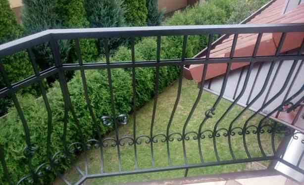 Renowacja metalu, odnowienie ogrodzenia, malowanie ogrodzenia, piaskowanie, sodowanie, zabezpieczenie przed korozją, Renowacja balustrady balkonowej